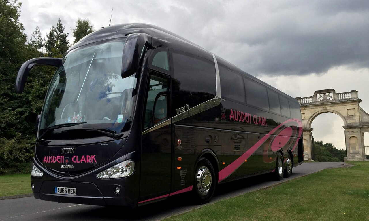 Tour coach