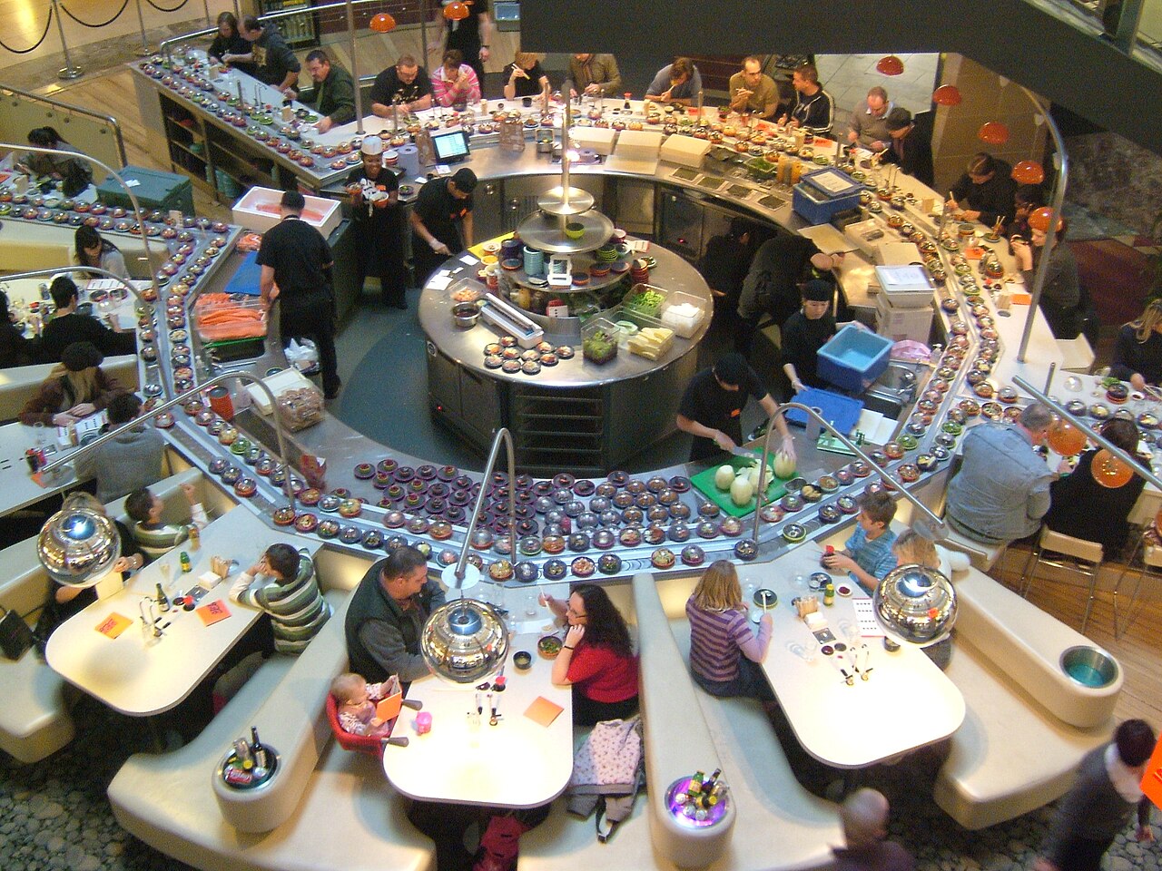 Counter dining