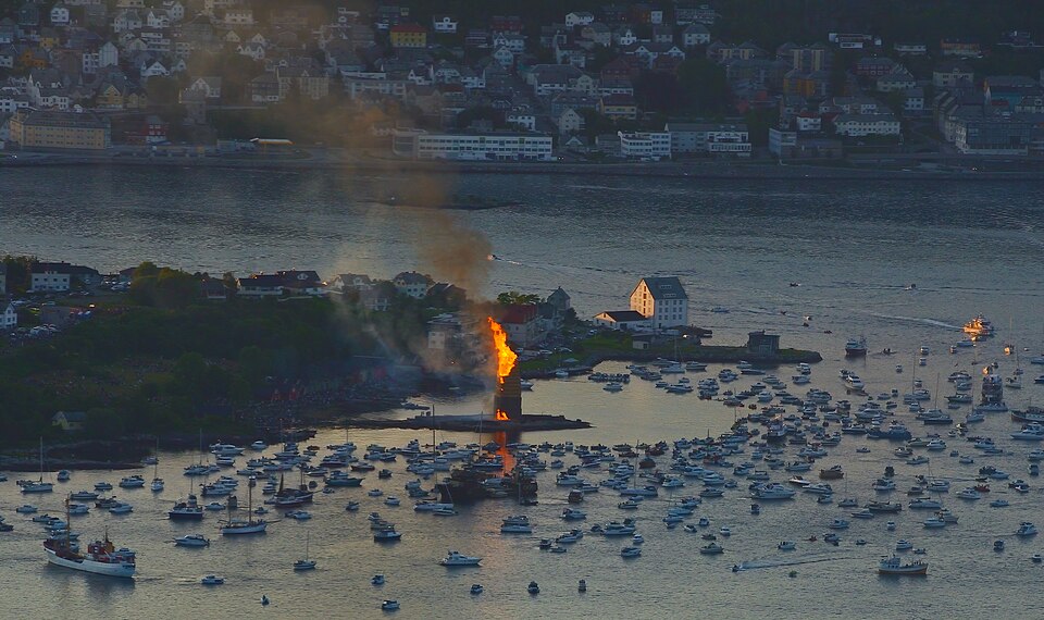 The Slinningsbålet Bonfire