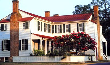 Kiki's Tavern