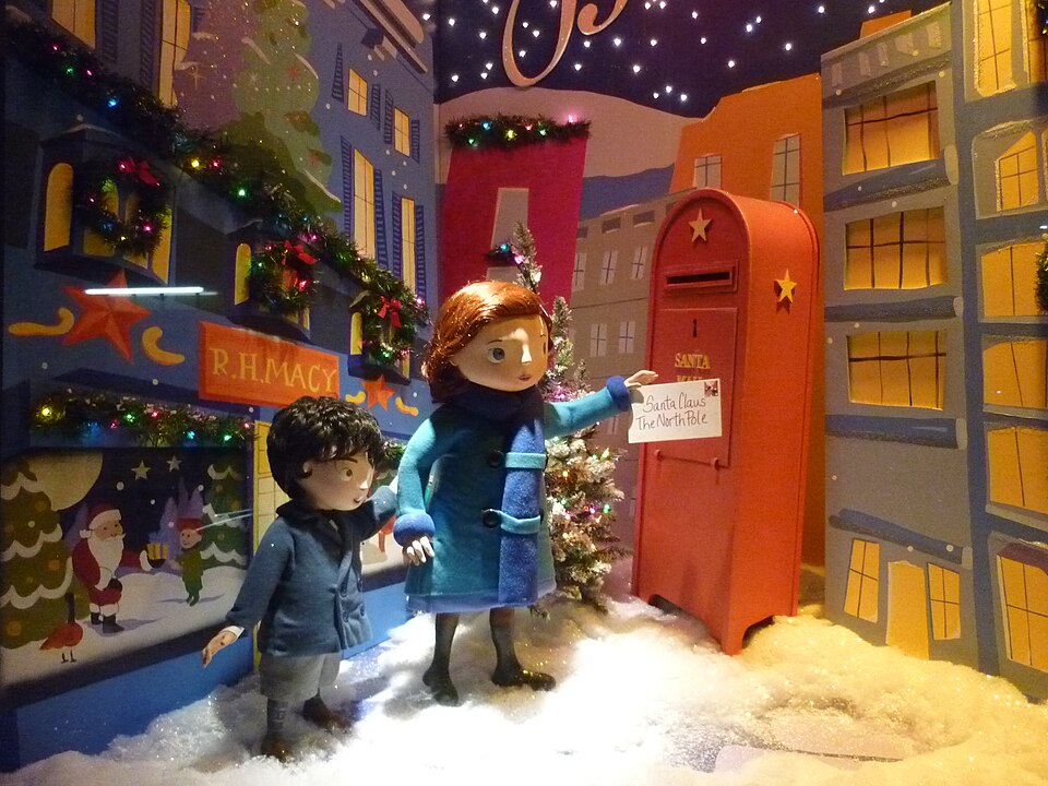 Holiday Window Displays
