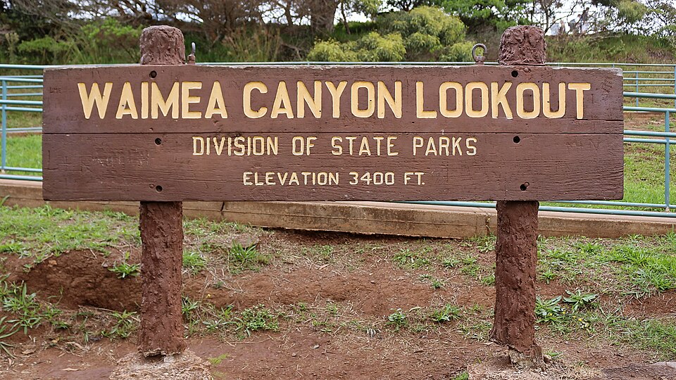 Waimea Canyon Lookout